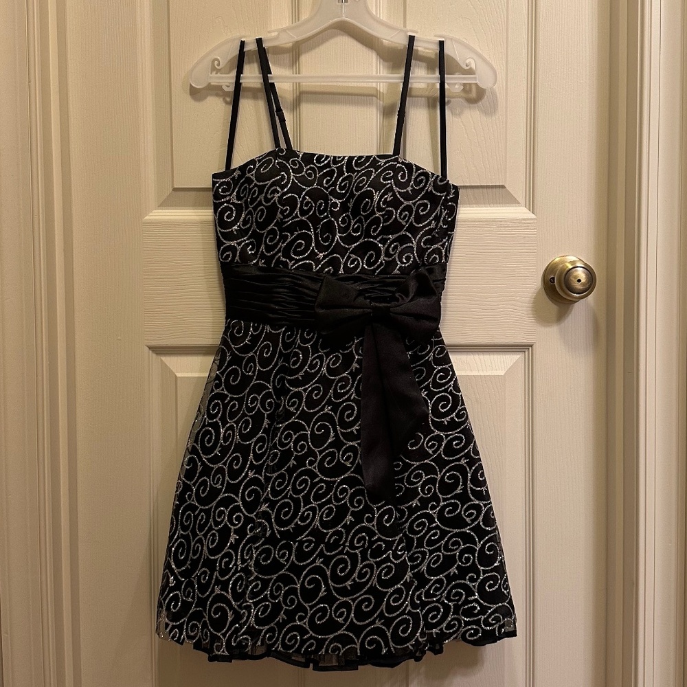 Dancing Queen USA Black and Silver Dress Size Small